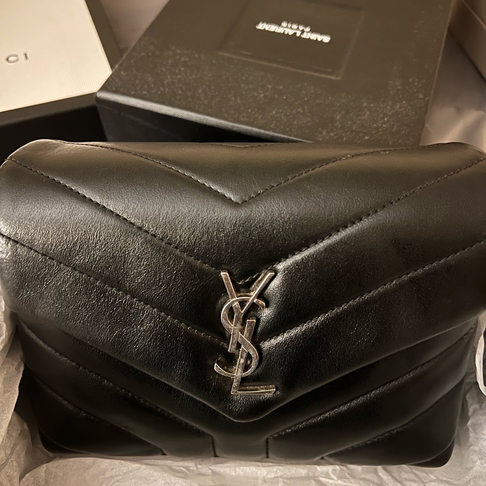 ❤️SOLD❤️Yves Saint Laurent Toy LouLou Bag - Picture 2 of 4